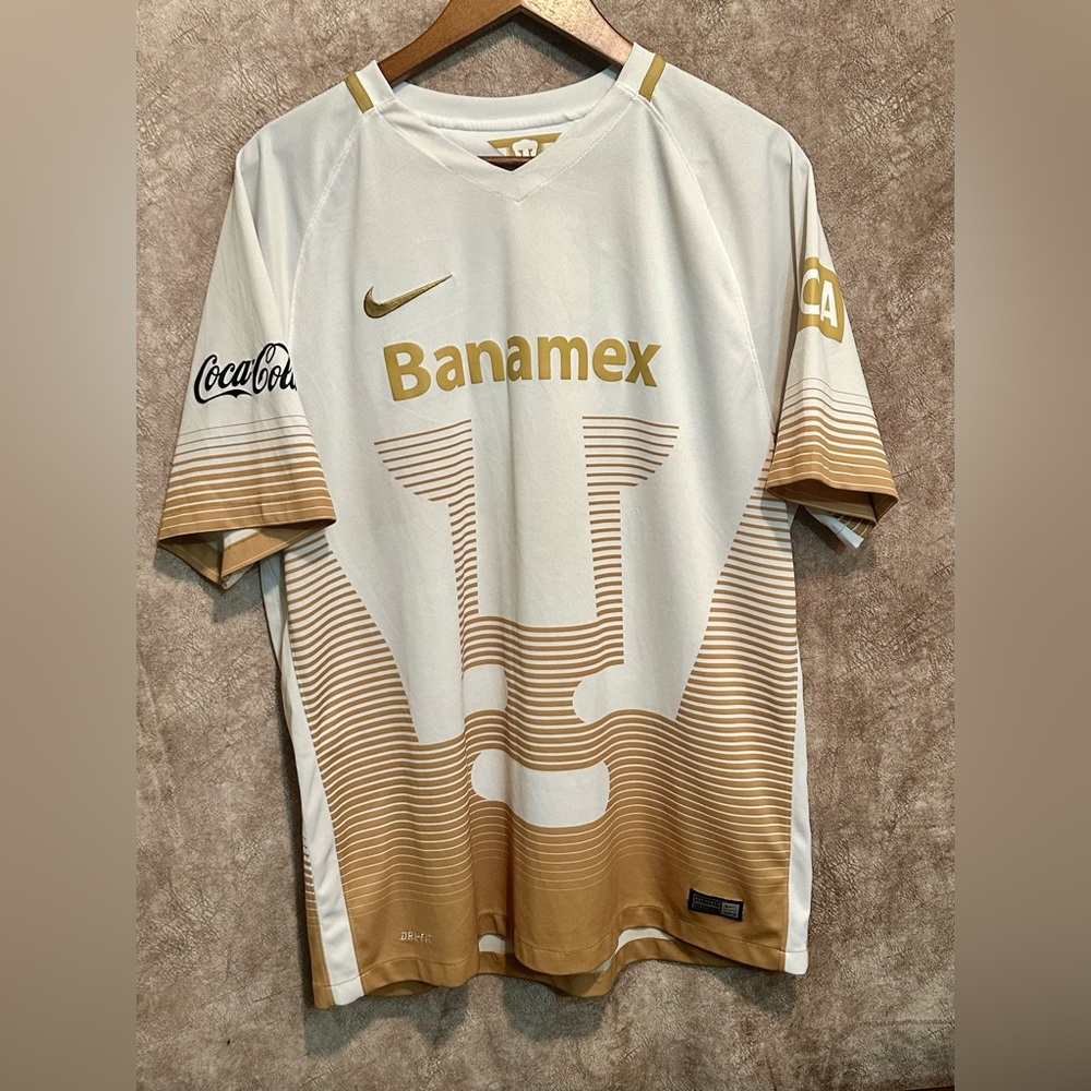Nike pumas UNAM soccer jersey